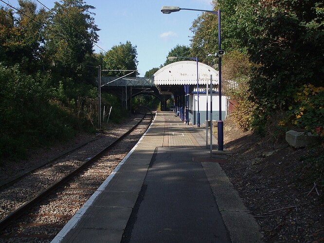 Emerson Park stn look west.JPG